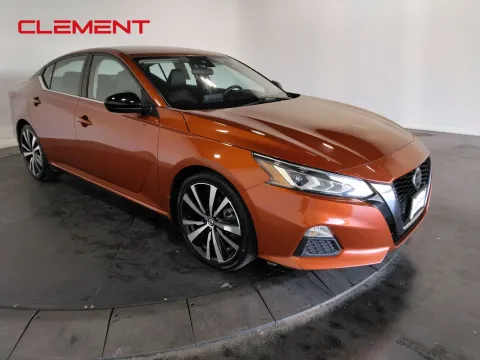 More photos of 2022 Nissan Altima 2.5 SR at Clement Pre-Owned, MO