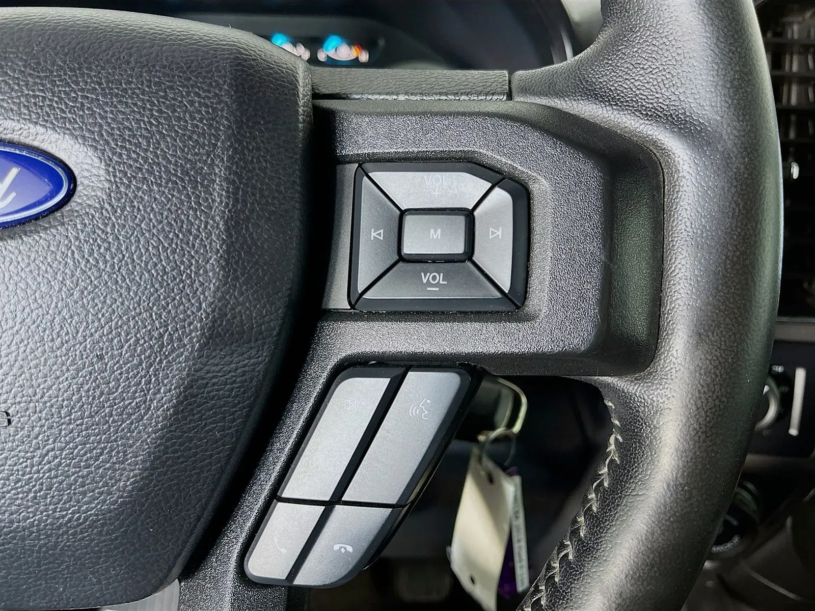 Ford F-150 photo 17