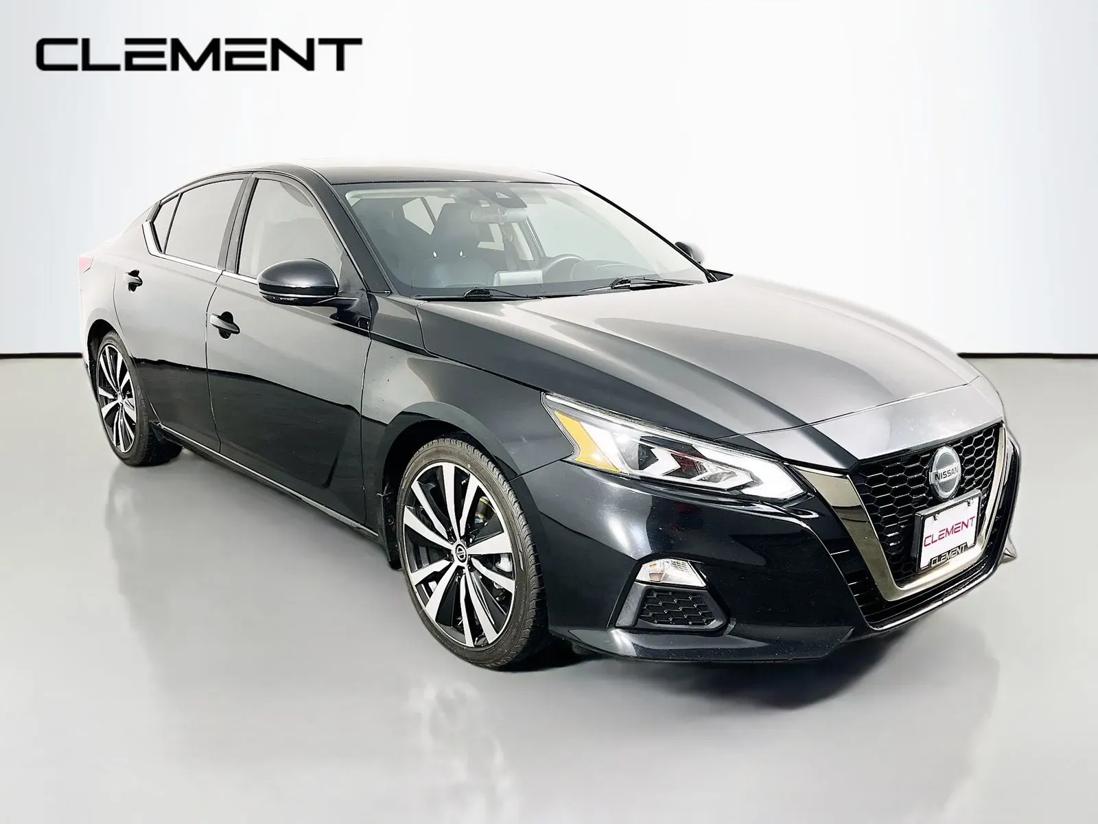 2021 Nissan Altima SR - Photo 4