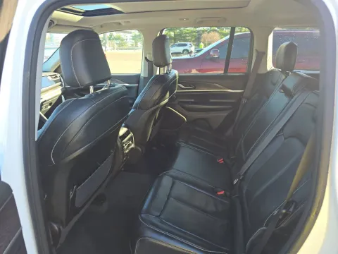 More photos of 2022 Jeep Grand Cherokee 4xe at Clement Pre-Owned, MO