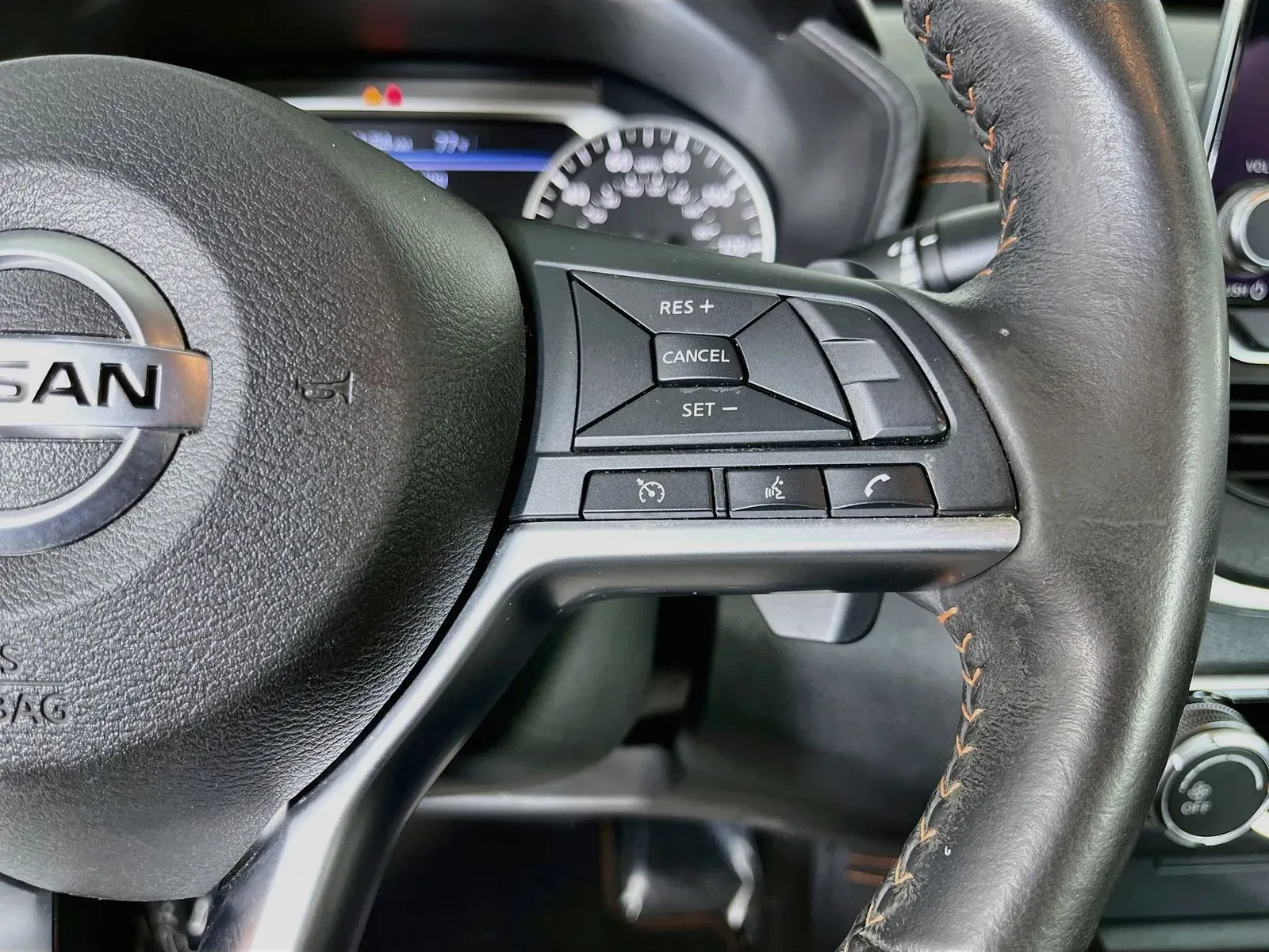 Nissan Altima photo 17