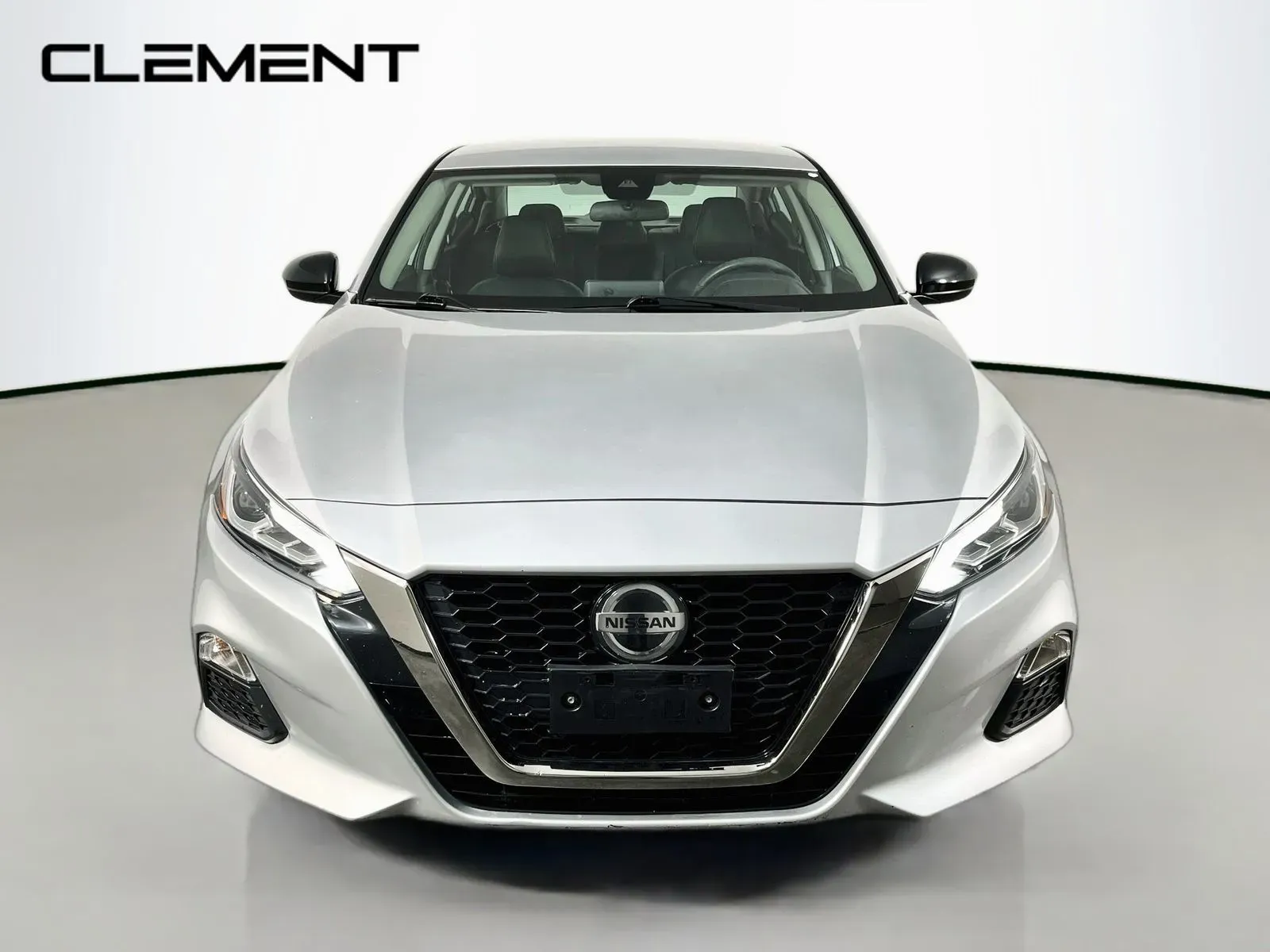 Nissan Altima photo 3