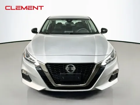 Another view of 2022 Nissan Altima 2.5 SR for sale in Florissant, MO at Clement Pre-Owned