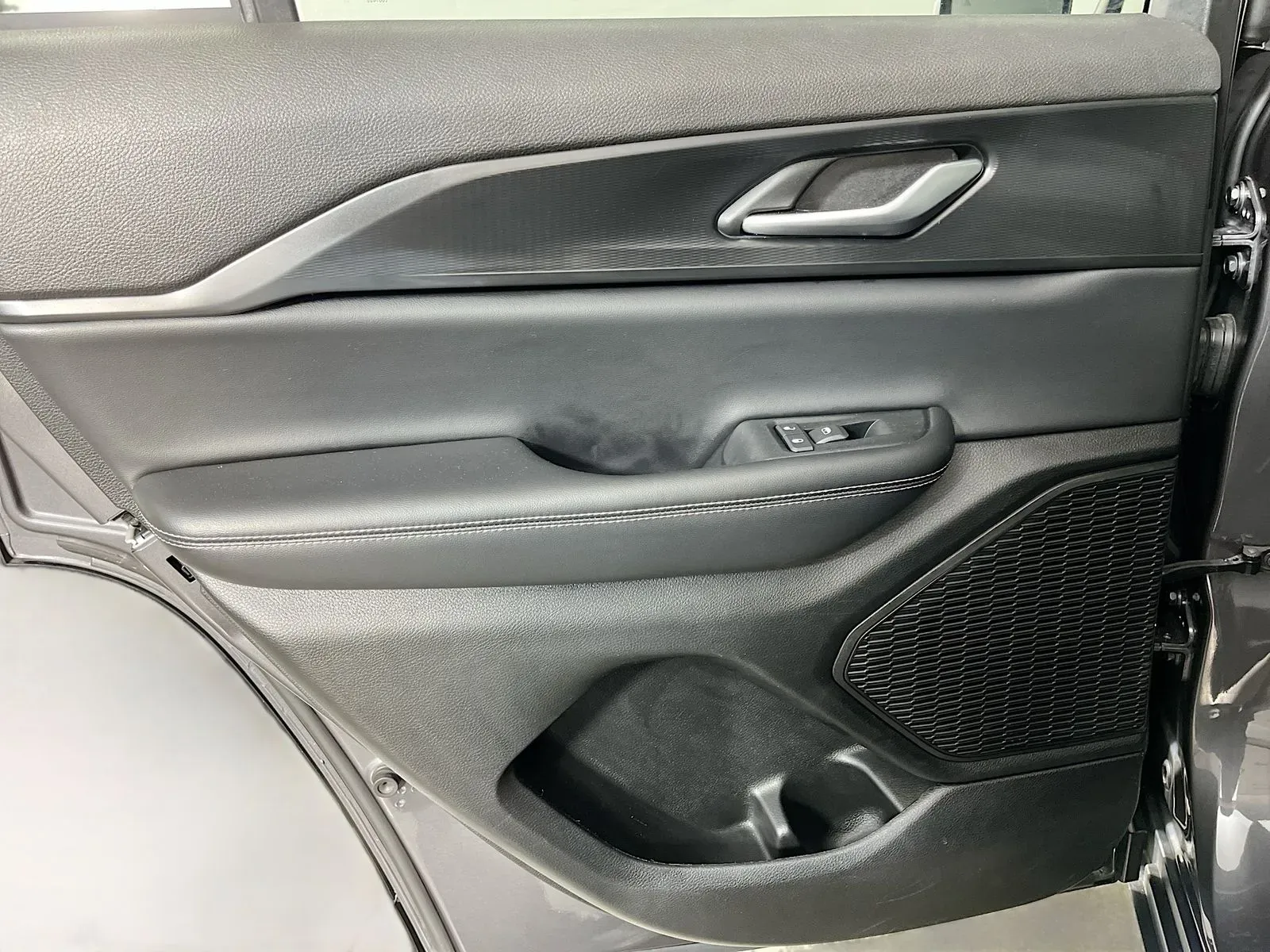 Jeep Grand Cherokee photo 29