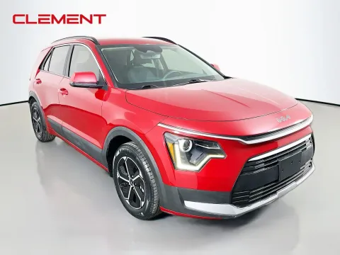 More photos of 2024 Kia Niro LX at Clement Pre-Owned, MO