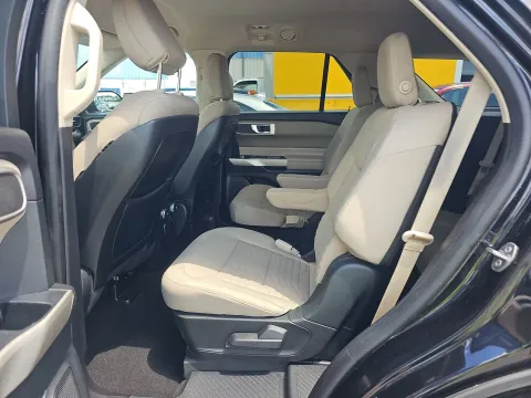 More photos of 2020 Ford Explorer XLT at Clement Pre-Owned, MO