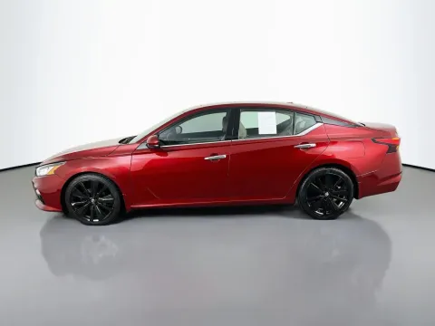 More photos of 2020 Nissan Altima 2.0 Platinum at Clement Pre-Owned, MO