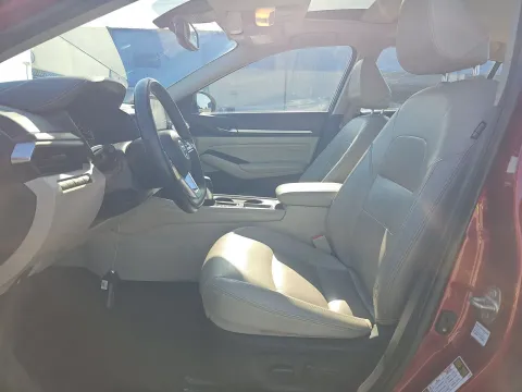 Another view of 2020 Nissan Altima 2.0 Platinum for sale in Florissant, MO at Clement Pre-Owned