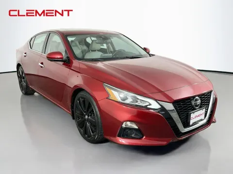 More photos of 2020 Nissan Altima 2.0 Platinum at Clement Pre-Owned, MO