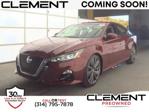Red 2020 Nissan Altima 2.0 Platinum for sale in Florissant, MO