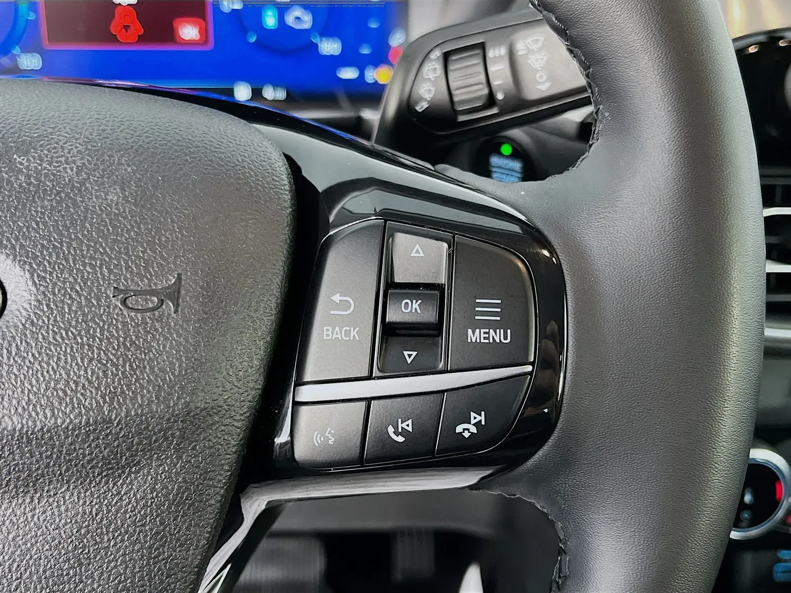 2022 Ford Escape Titanium - Photo 17