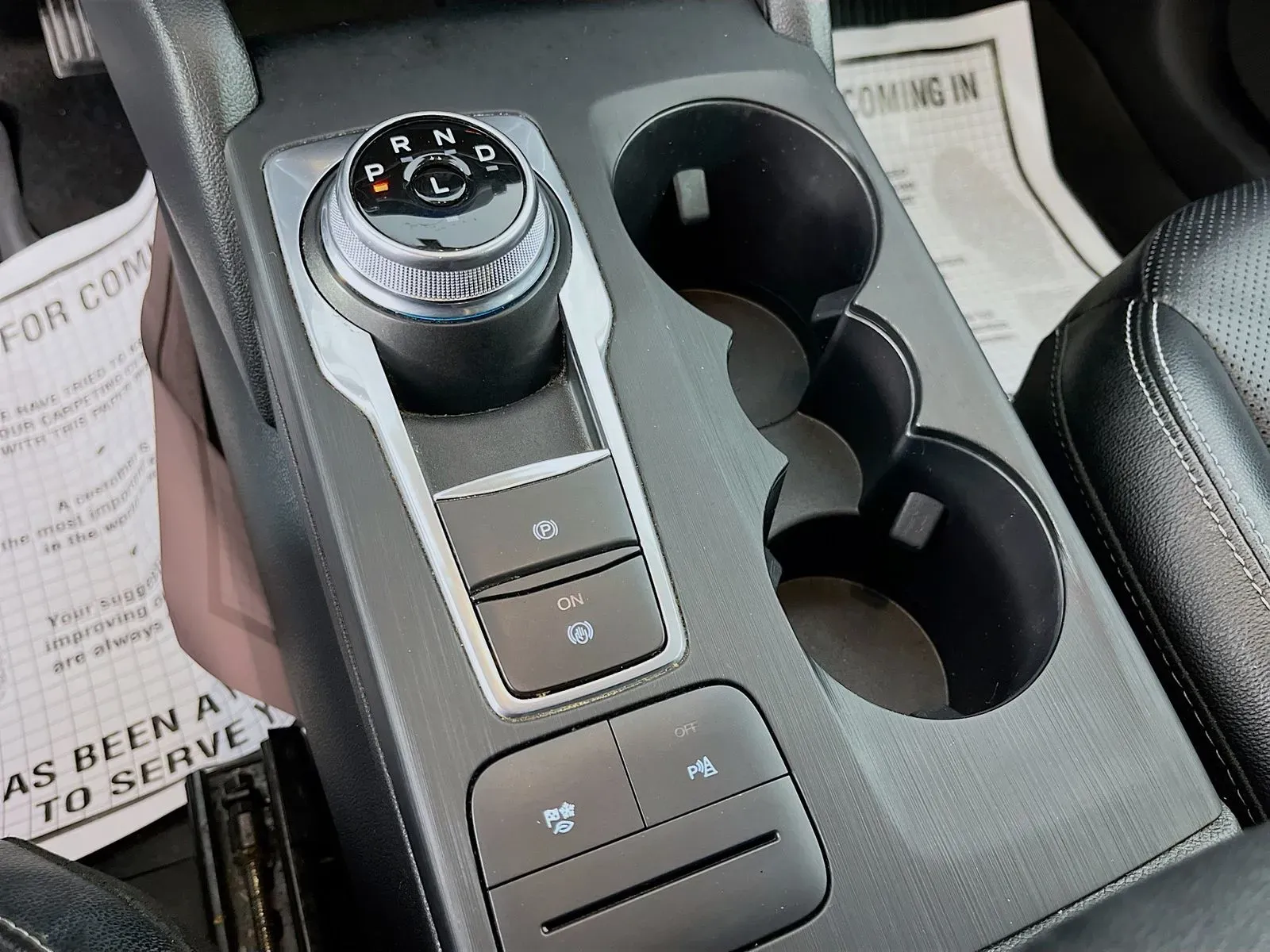 2022 Ford Escape Titanium - Photo 23
