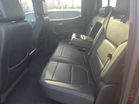 More photos of 2019 GMC Sierra 1500 SLT at Clement Pre-Owned, MO