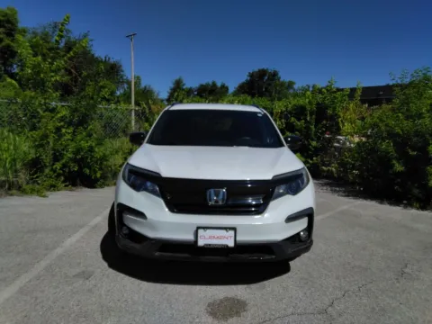 More photos of 2022 Honda Pilot Sport at Clement Pre-Owned, MO