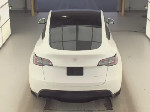 More photos of 2023 Tesla Model Y Long Range at Clement Pre-Owned, MO