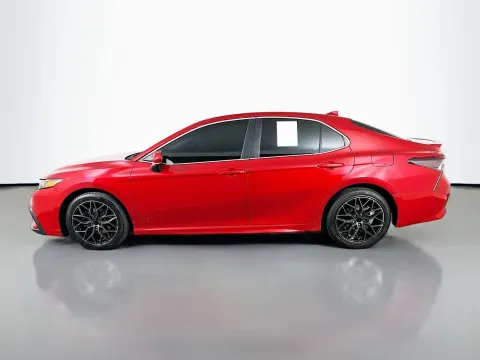 More photos of 2021 Toyota Camry SE at Clement Pre-Owned, MO