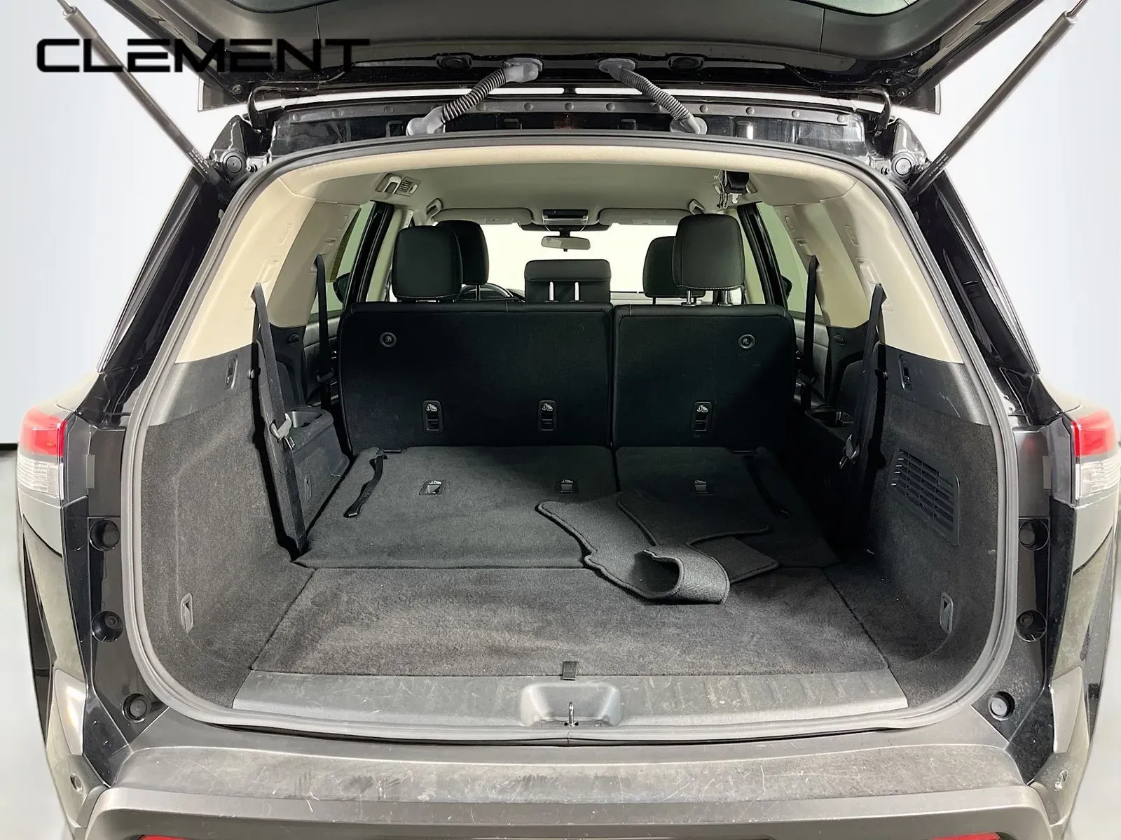 Nissan Pathfinder photo 10