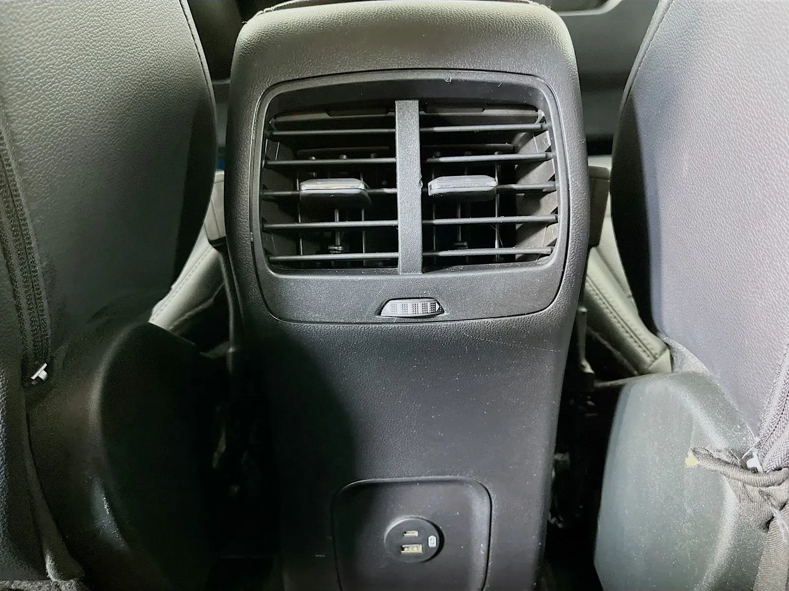 Ford Escape photo 32