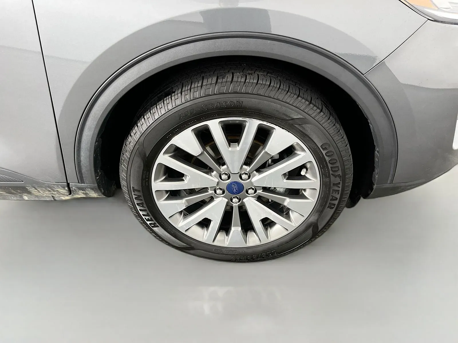 Ford Escape photo 37