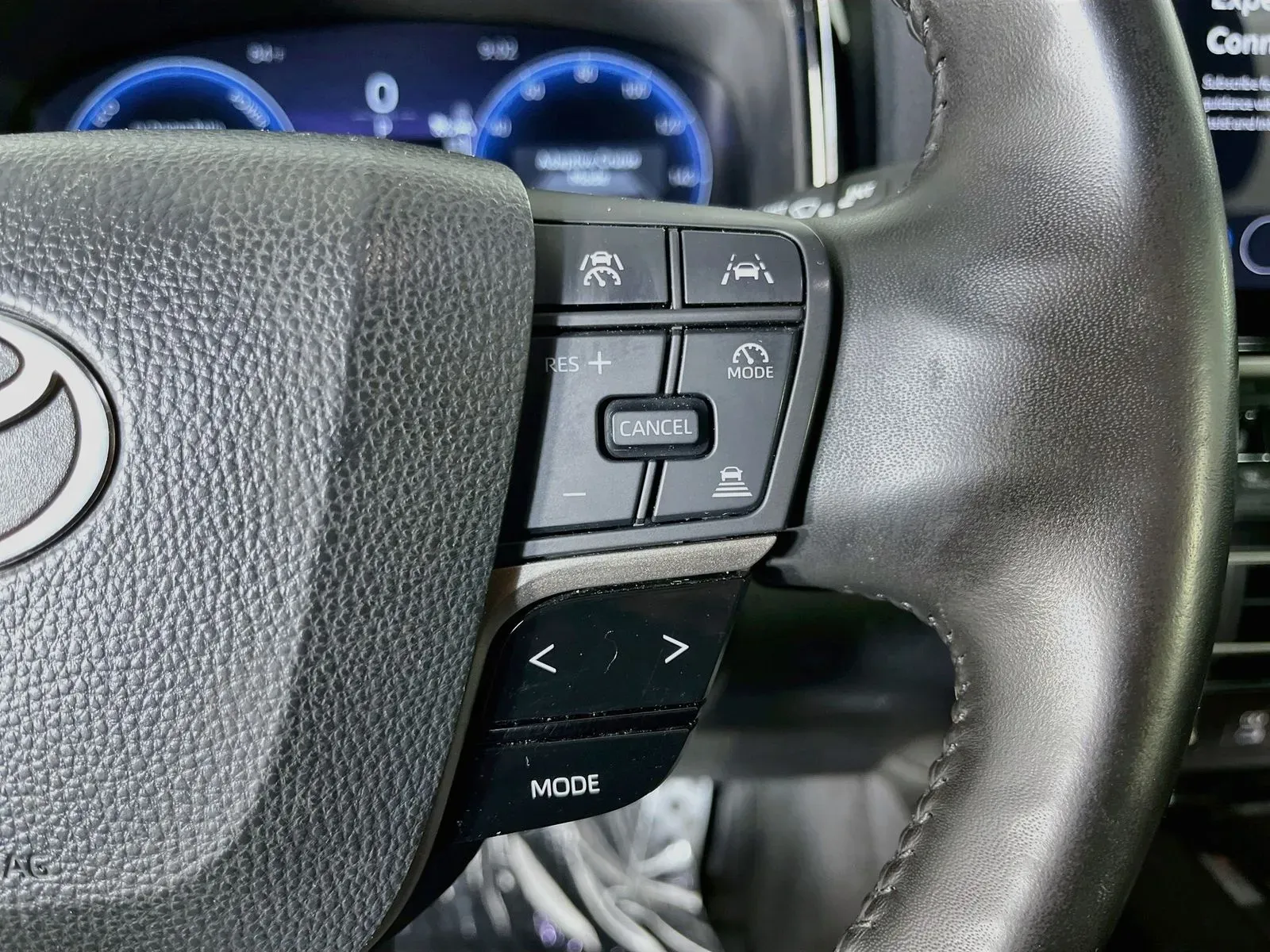 Toyota Camry photo 17