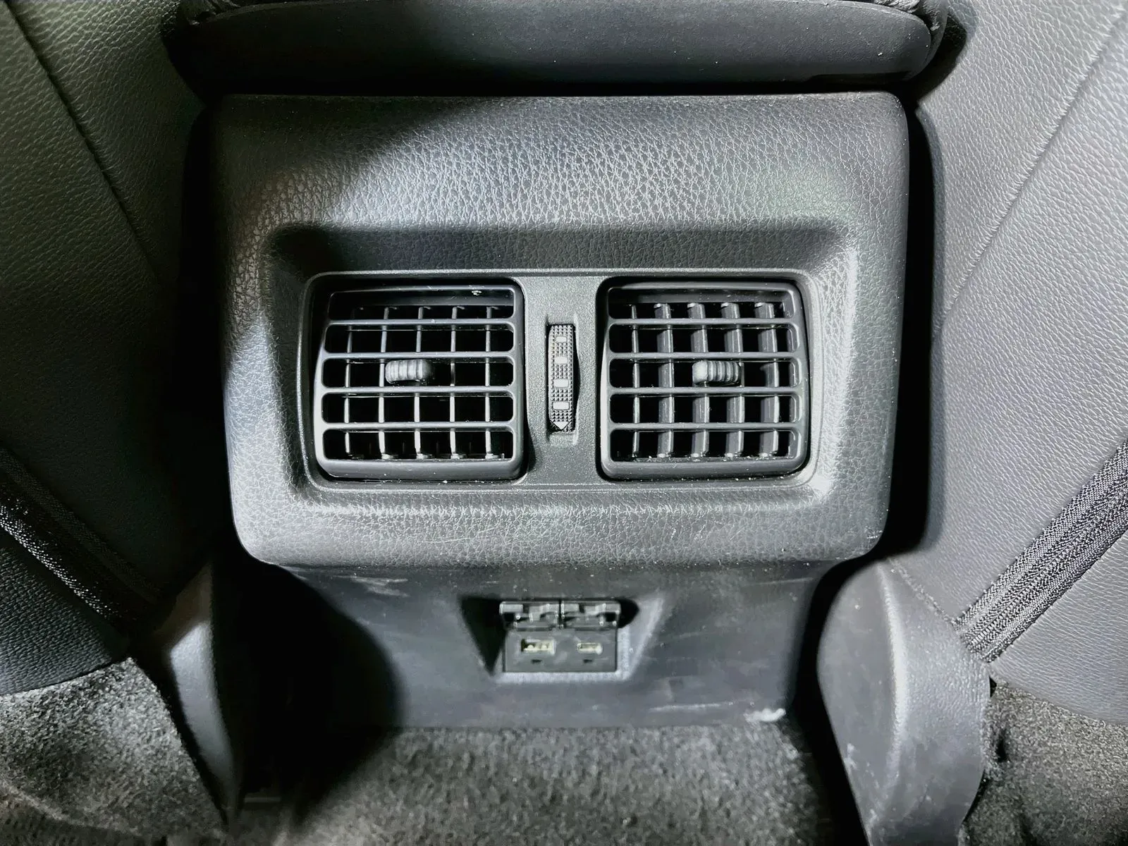 Toyota Camry photo 33