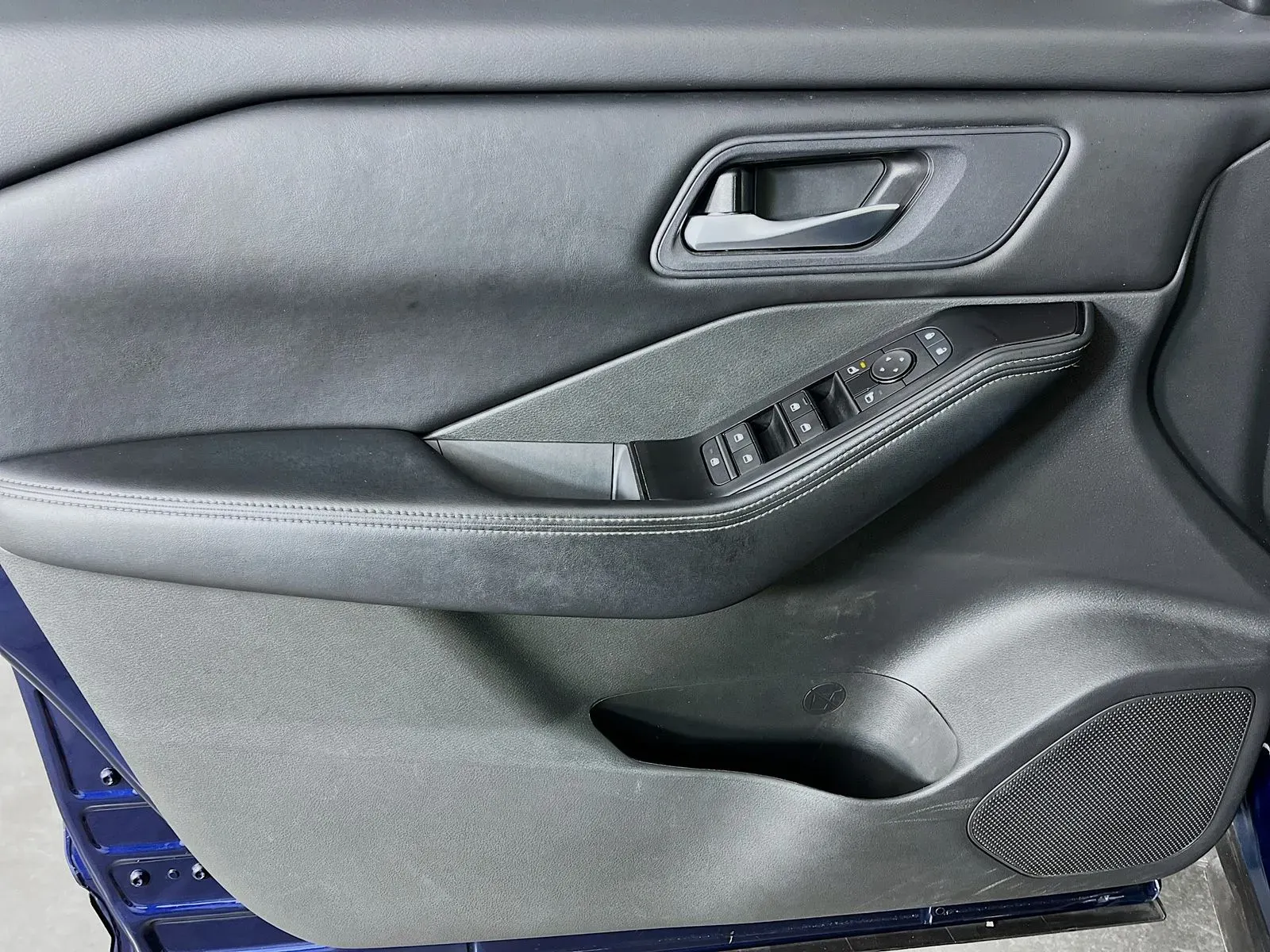 Nissan Rogue photo 26