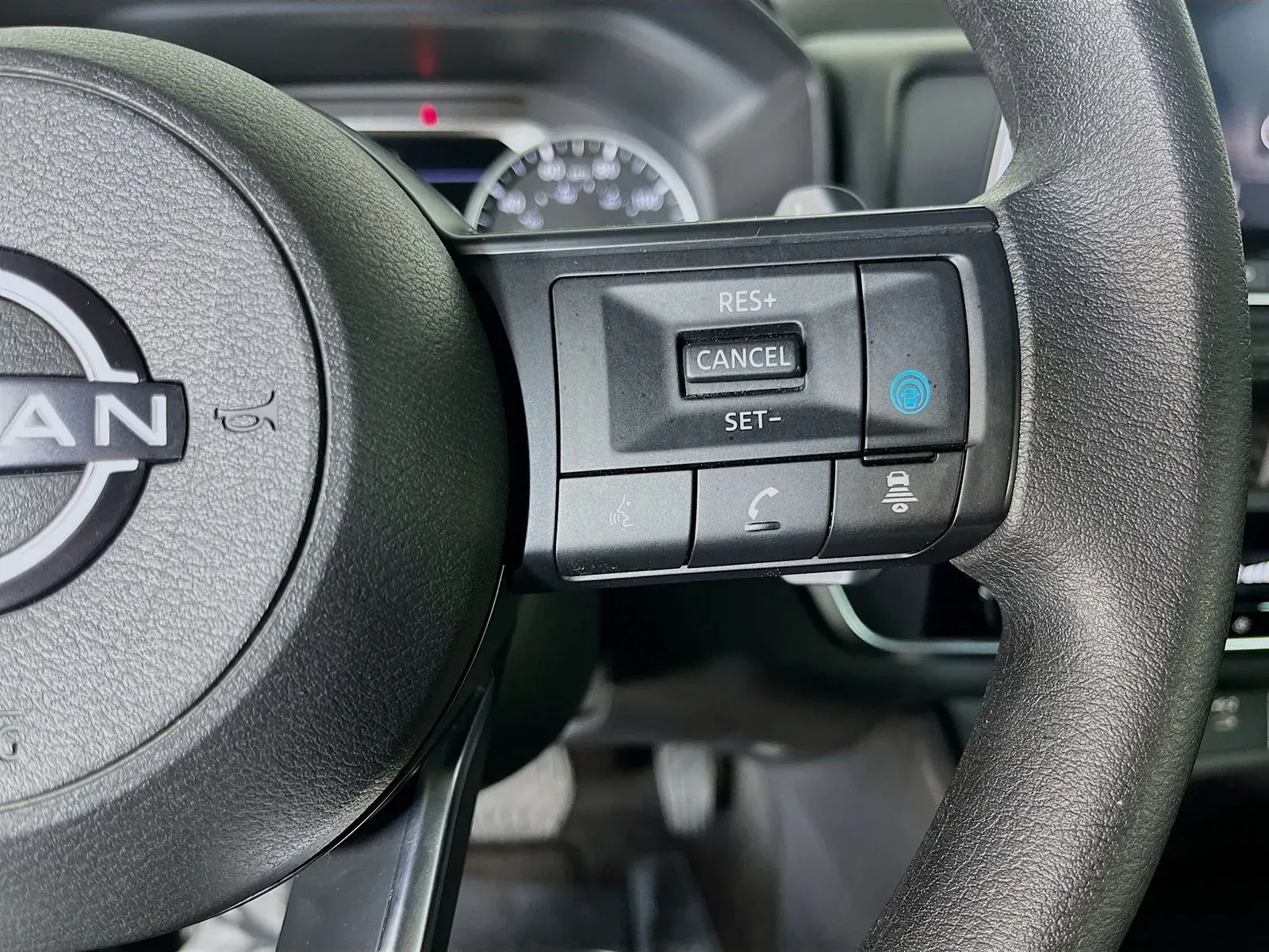 Nissan Rogue photo 17