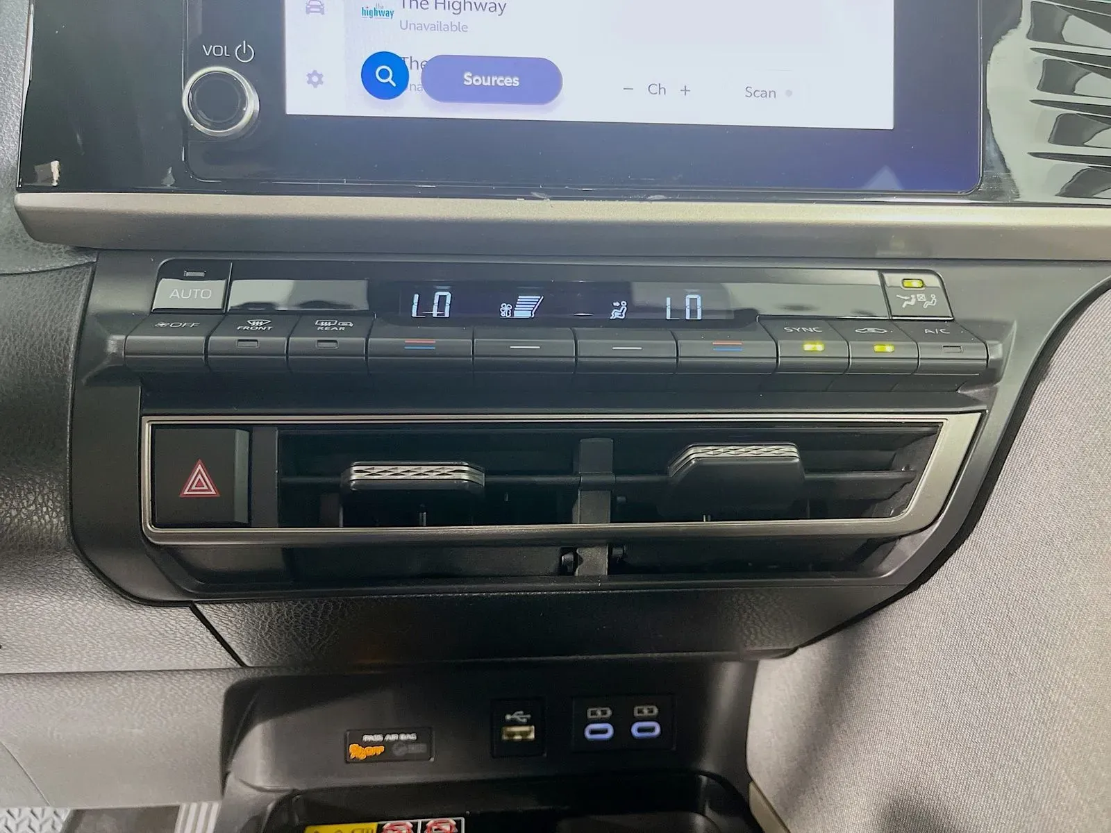 Toyota Camry photo 20