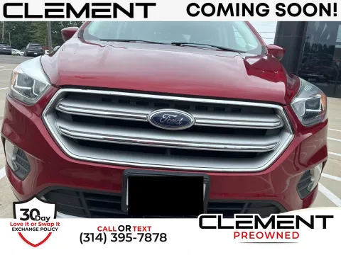 Red 2017 Ford Escape SE for sale in Florissant, MO