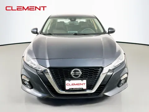 Another view of 2022 Nissan Altima 2.5 SL for sale in Florissant, MO at Clement Pre-Owned