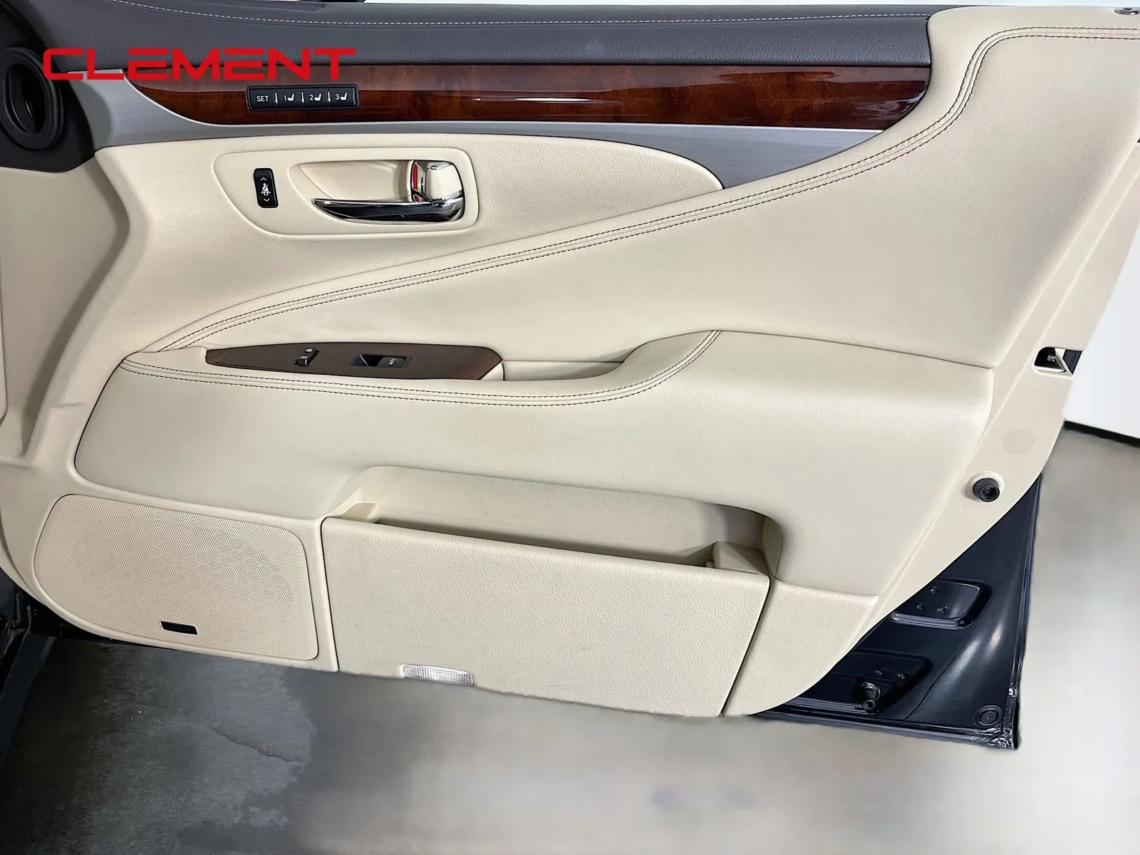 2017 Lexus LS Base - Photo 38