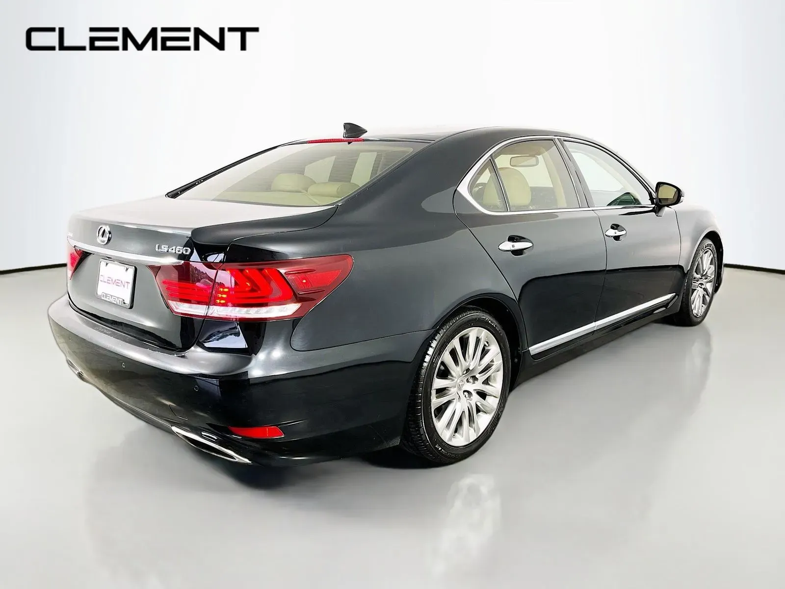 Lexus LS photo 7