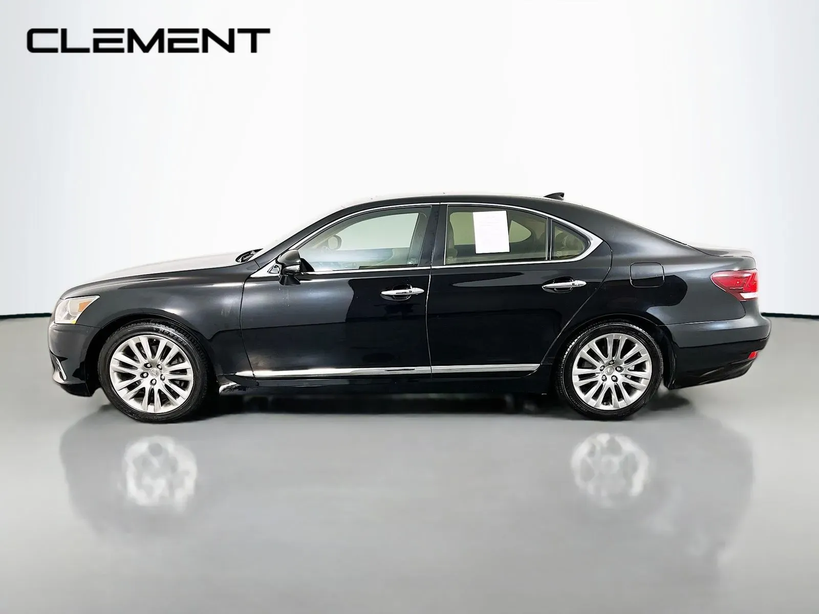 Lexus LS photo 5
