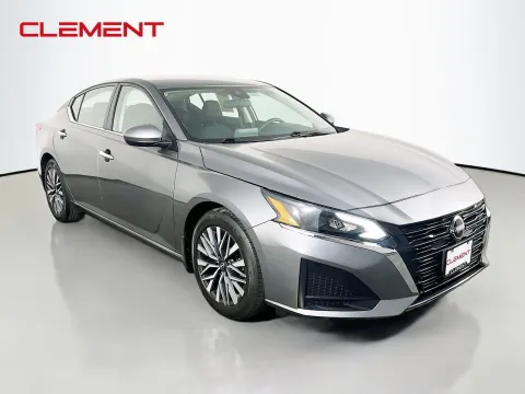 More photos of 2023 Nissan Altima 2.5 SV at Clement Pre-Owned, MO