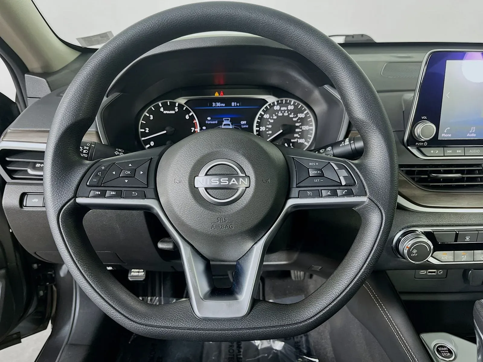 Nissan Altima photo 14