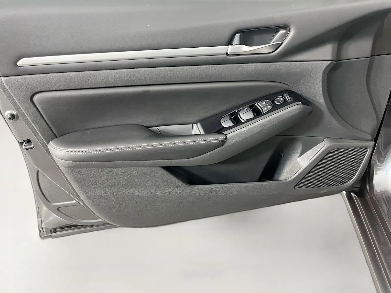 Nissan Altima photo 25