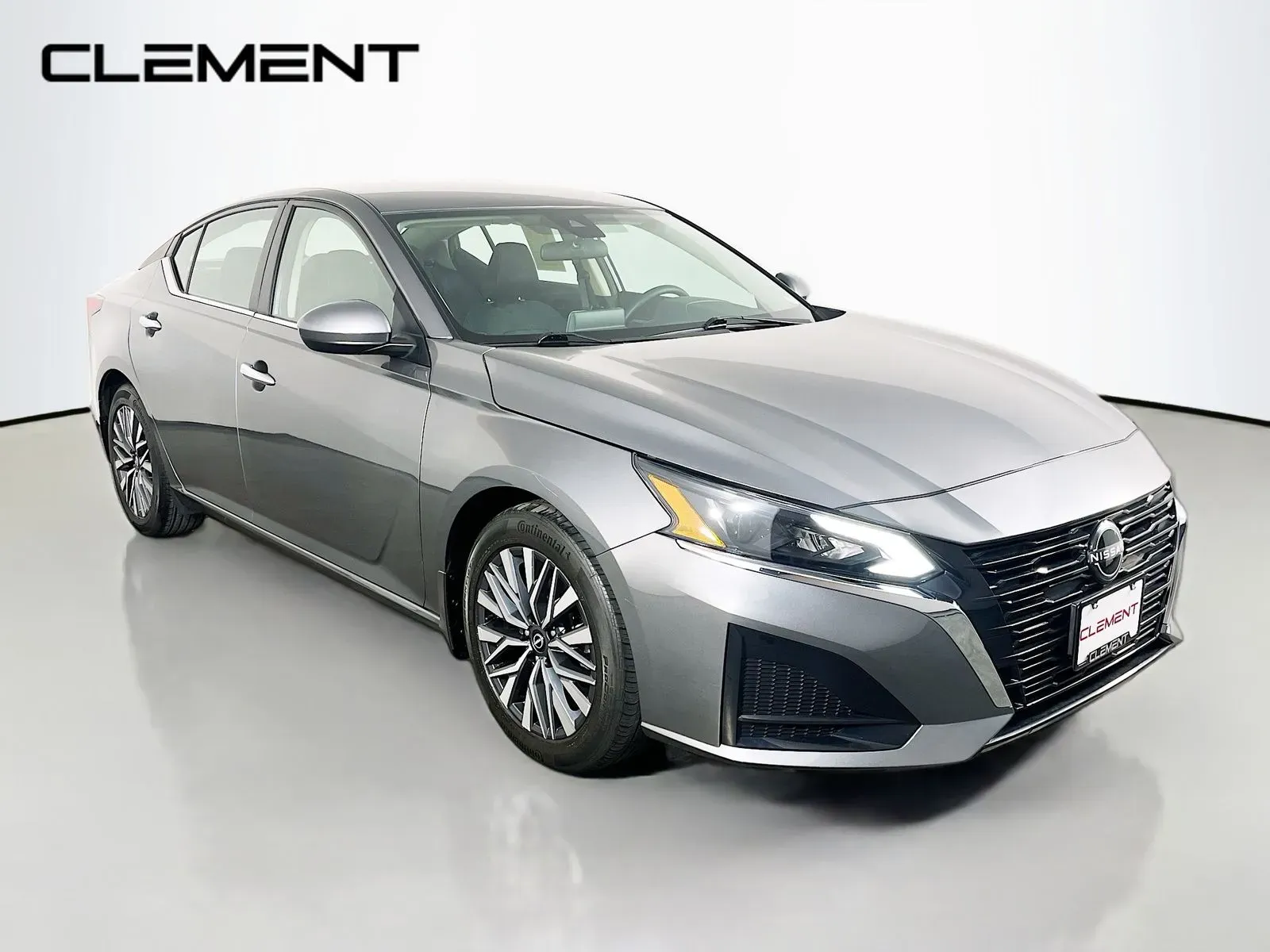 Nissan Altima photo 4