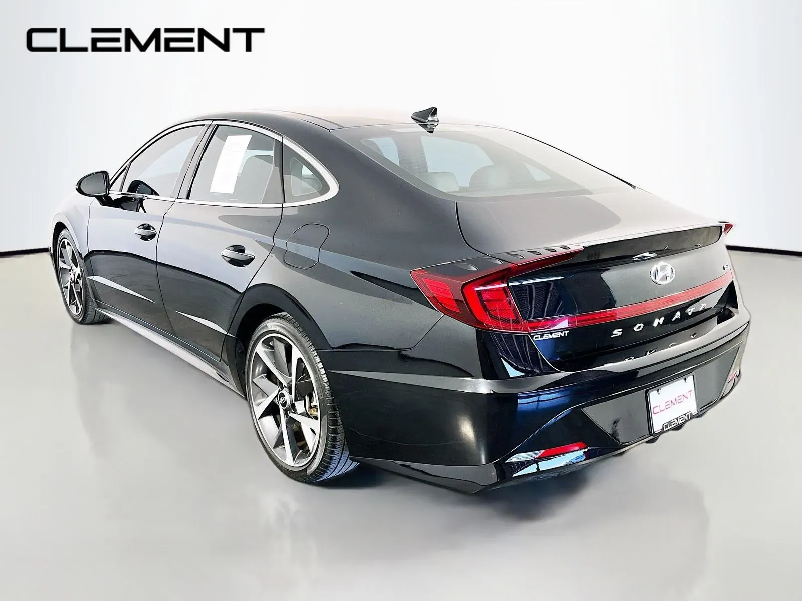 Hyundai Sonata photo 9