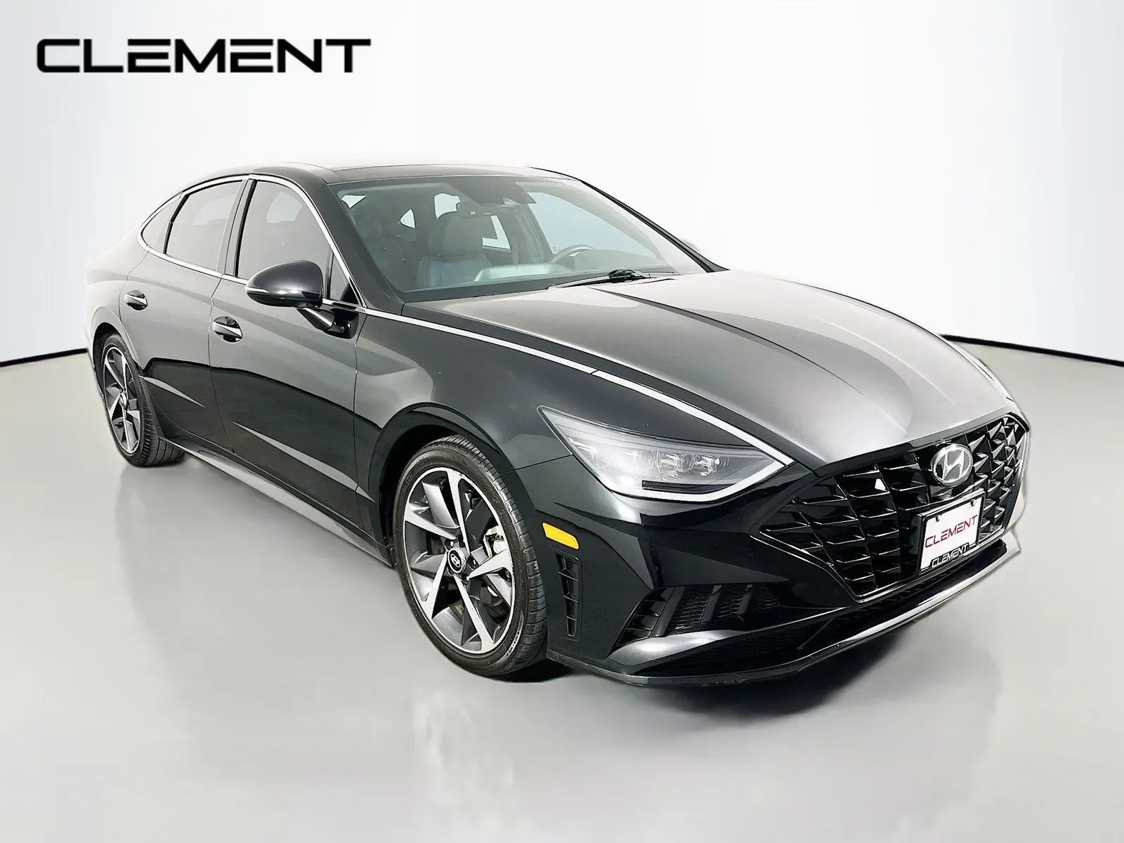 Hyundai Sonata photo 4