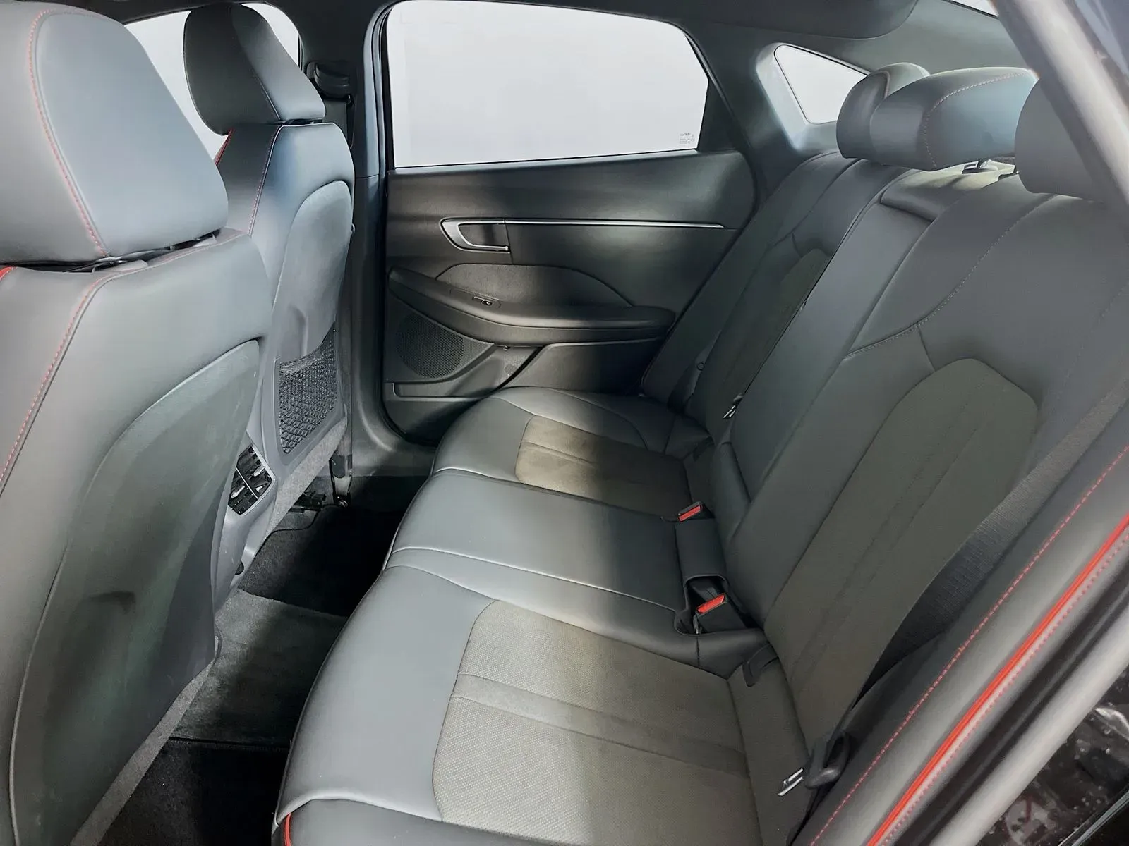 Hyundai Sonata photo 33