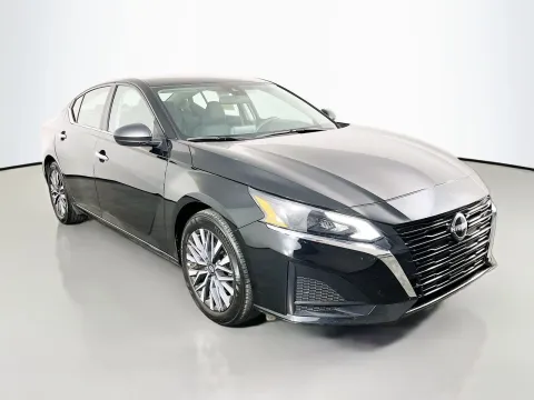 Another view of 2025 Nissan Altima 2.5 SV for sale in Florissant, MO at Clement Pre-Owned