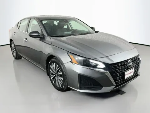 Another view of 2024 Nissan Altima 2.5 SV for sale in Florissant, MO at Clement Pre-Owned
