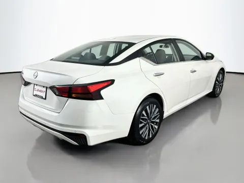 More photos of 2025 Nissan Altima 2.5 SV at Clement Pre-Owned, MO