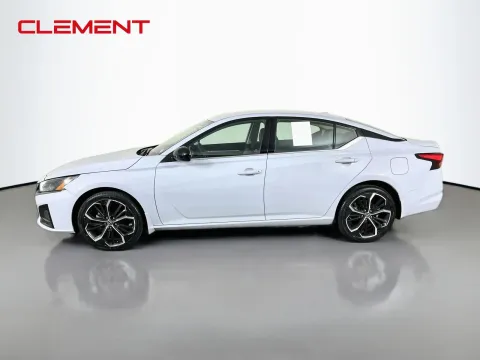 More photos of 2023 Nissan Altima 2.5 SR at Clement Pre-Owned, MO
