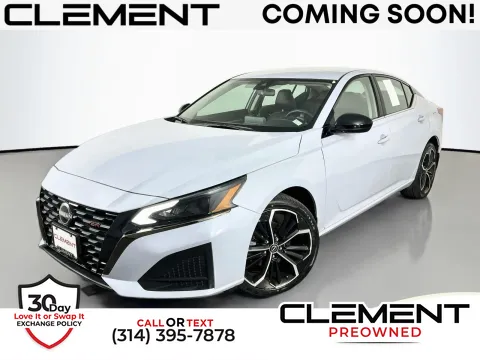 White 2023 Nissan Altima 2.5 SR for sale in Florissant, MO