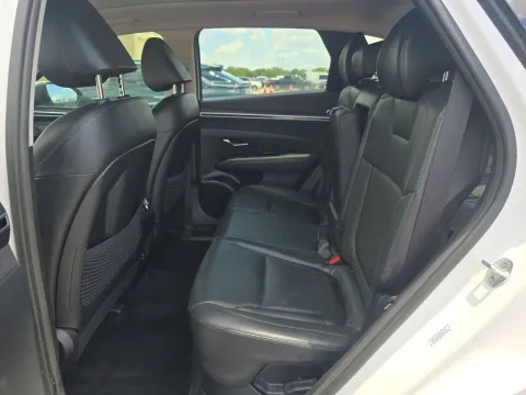 More photos of 2022 Hyundai Tucson Hybrid Limited at Clement Pre-Owned, MO