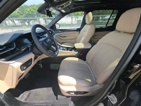 Another view of 2022 Jeep Grand Cherokee 4xe for sale in Florissant, MO at Clement Pre-Owned