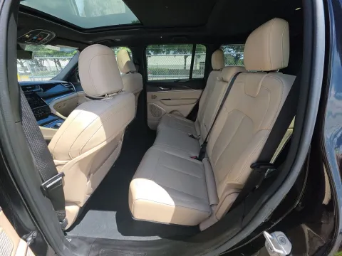 More photos of 2022 Jeep Grand Cherokee 4xe at Clement Pre-Owned, MO