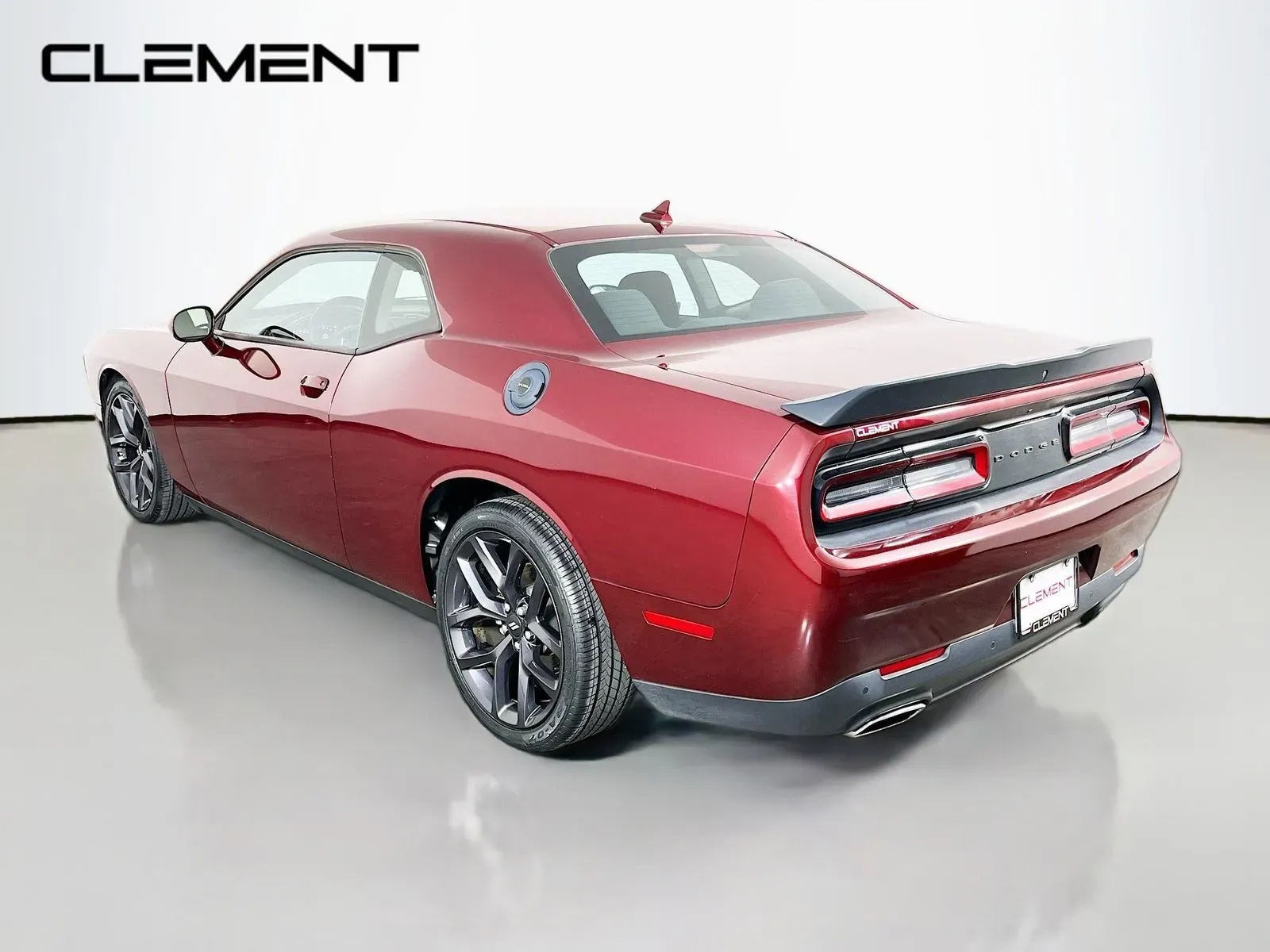 Dodge Challenger photo 9