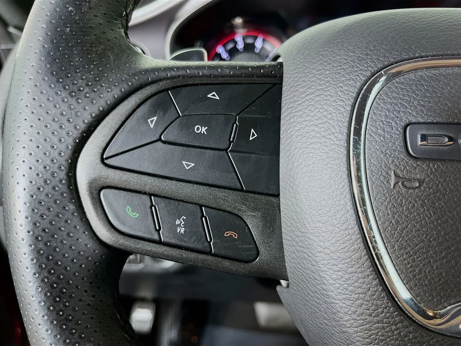 Dodge Challenger photo 15